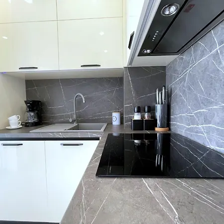 Sealuxe Mit Whirlpool By Interhome